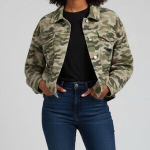 NWT Savanna Jane camouflage jacket sz medium